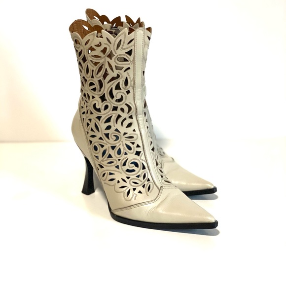 Angela Falconi Cutout Ivory Booties - Picture 6 of 15